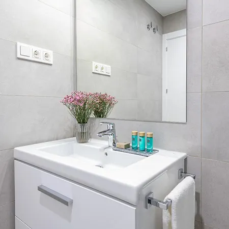 Iloftmalaga Martiricos Ii 아파트 *